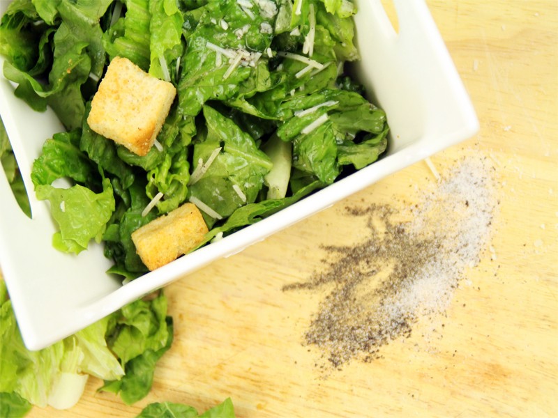 Salad Recipe Using a Sandwich Bag 