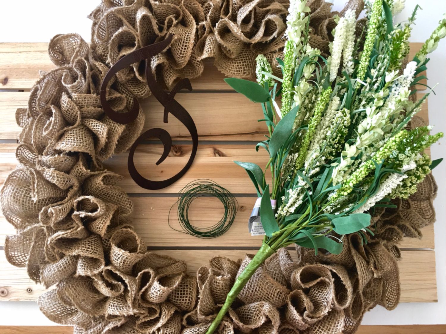 How to Make the Most Versatile Wreath for any Season 
