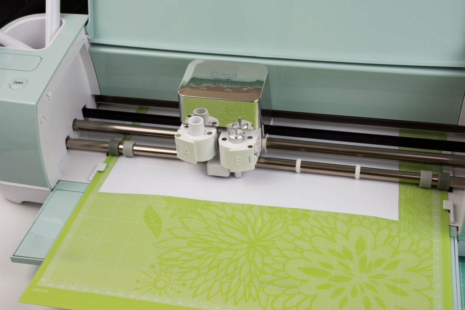 How to Use Iron-On Vinyl with Cricut Explore Air 2