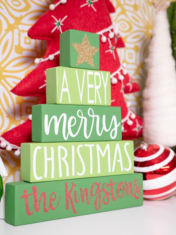 Round-up of Personalized Christmas Projects and DIY Gifts 