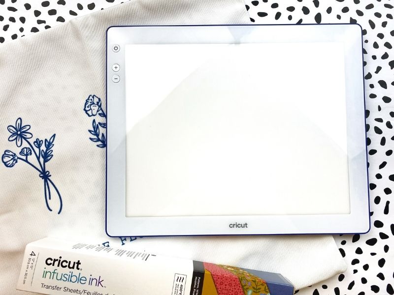 Get Crafting with Cricut BrightPad Go